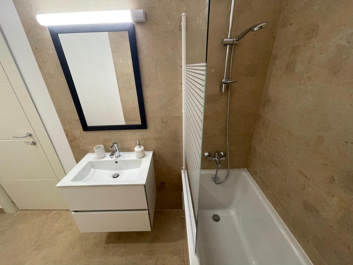 Modern Gray / Designed Lejlighed Iasi Eksteriør billede
